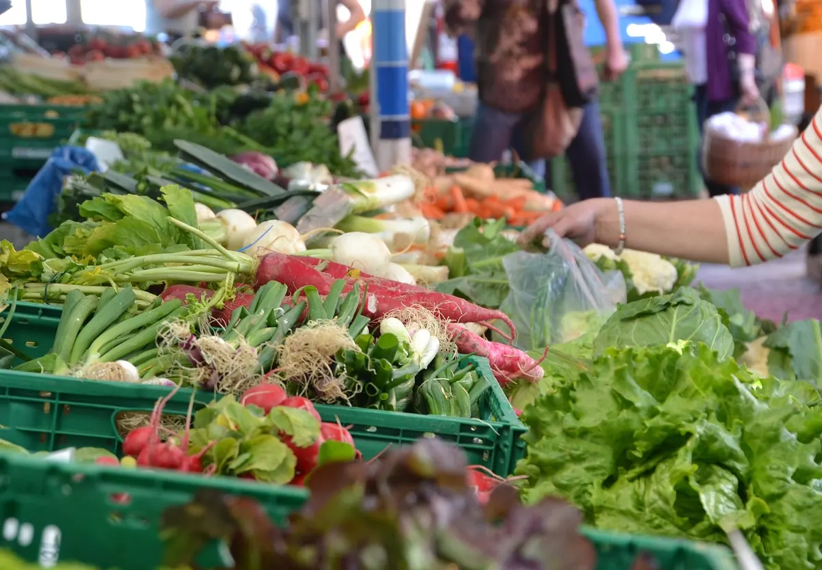 UK Seasonal Produce Calendar: What to Buy Month by Month